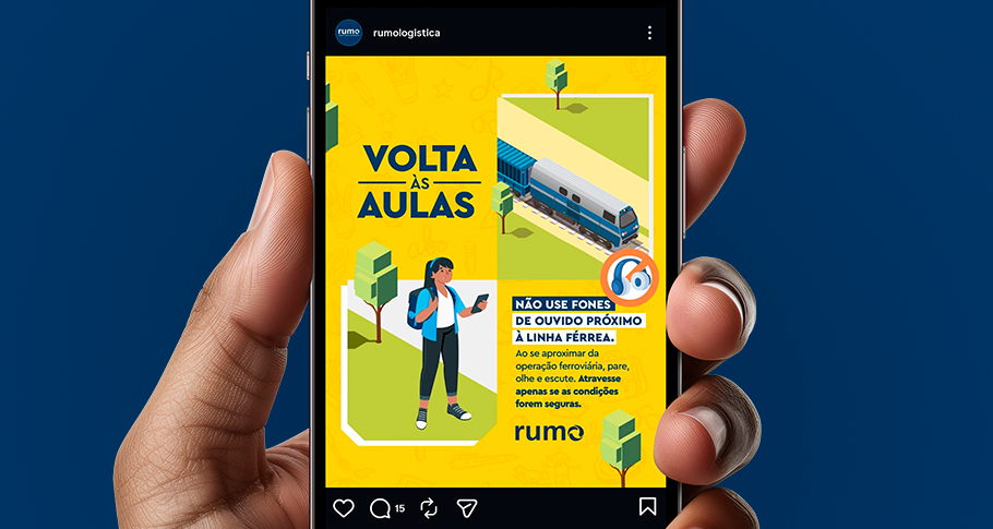 Postagem da Rumo instrui pedestres a terem cuidado perto das ferrovias, evitando o uso de fones de ouvido, pois eles reduzem a atenção aos sinais sonoros.